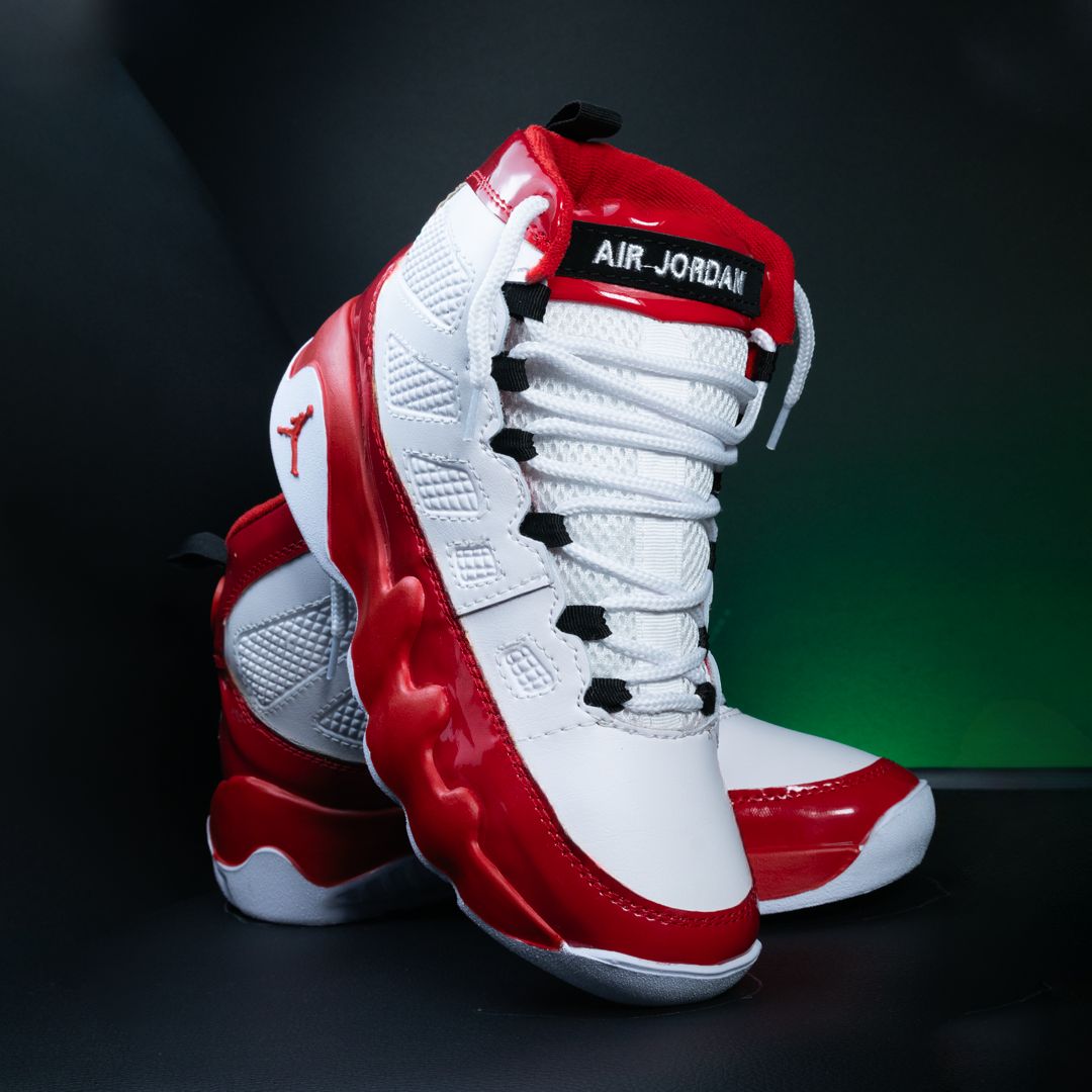 BOTA JORDAN RETRO 9