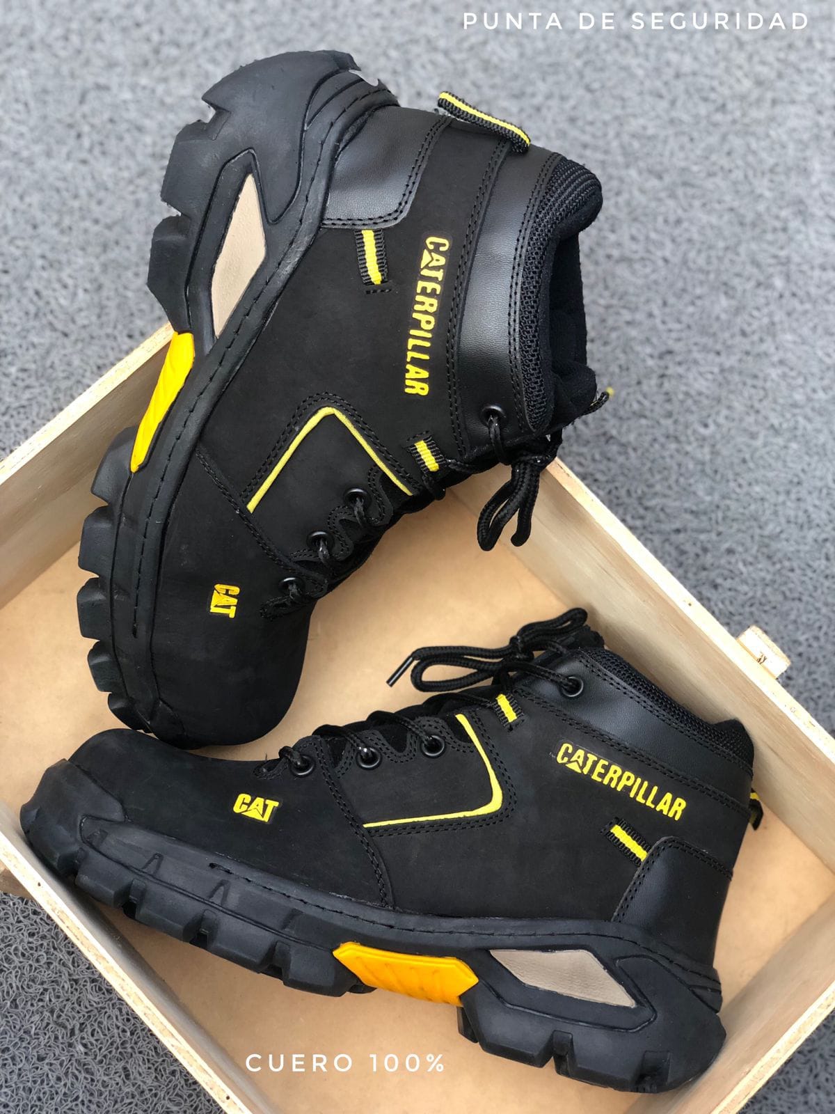 BOTA DE CUERO CATERPILAR