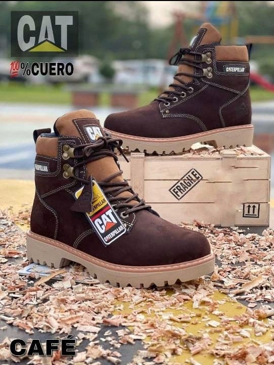 Bota de cuero caña media para caballero color beige - Estilo y Moda Ya