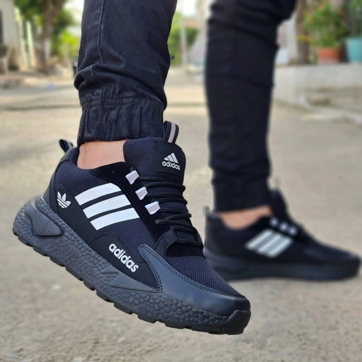 Adidas Bounder