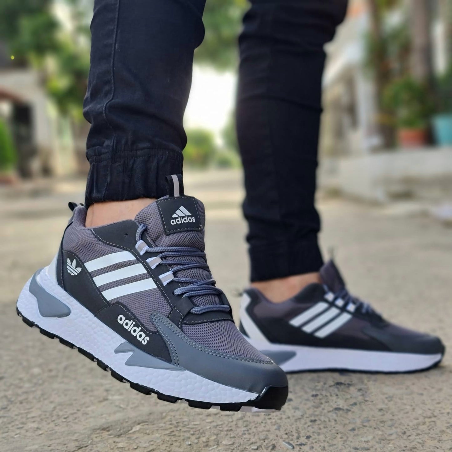 Adidas Bounder