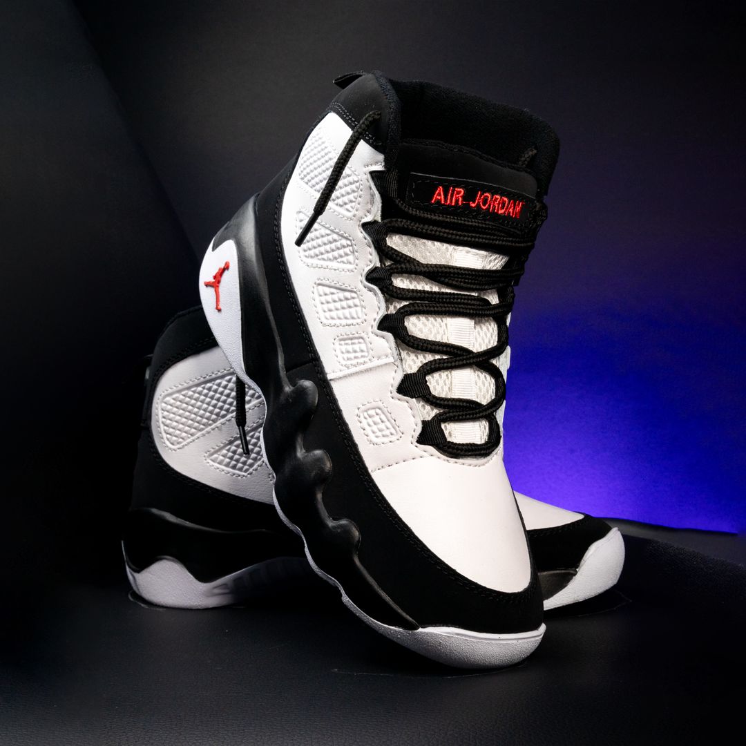 BOTA JORDAN RETRO 9