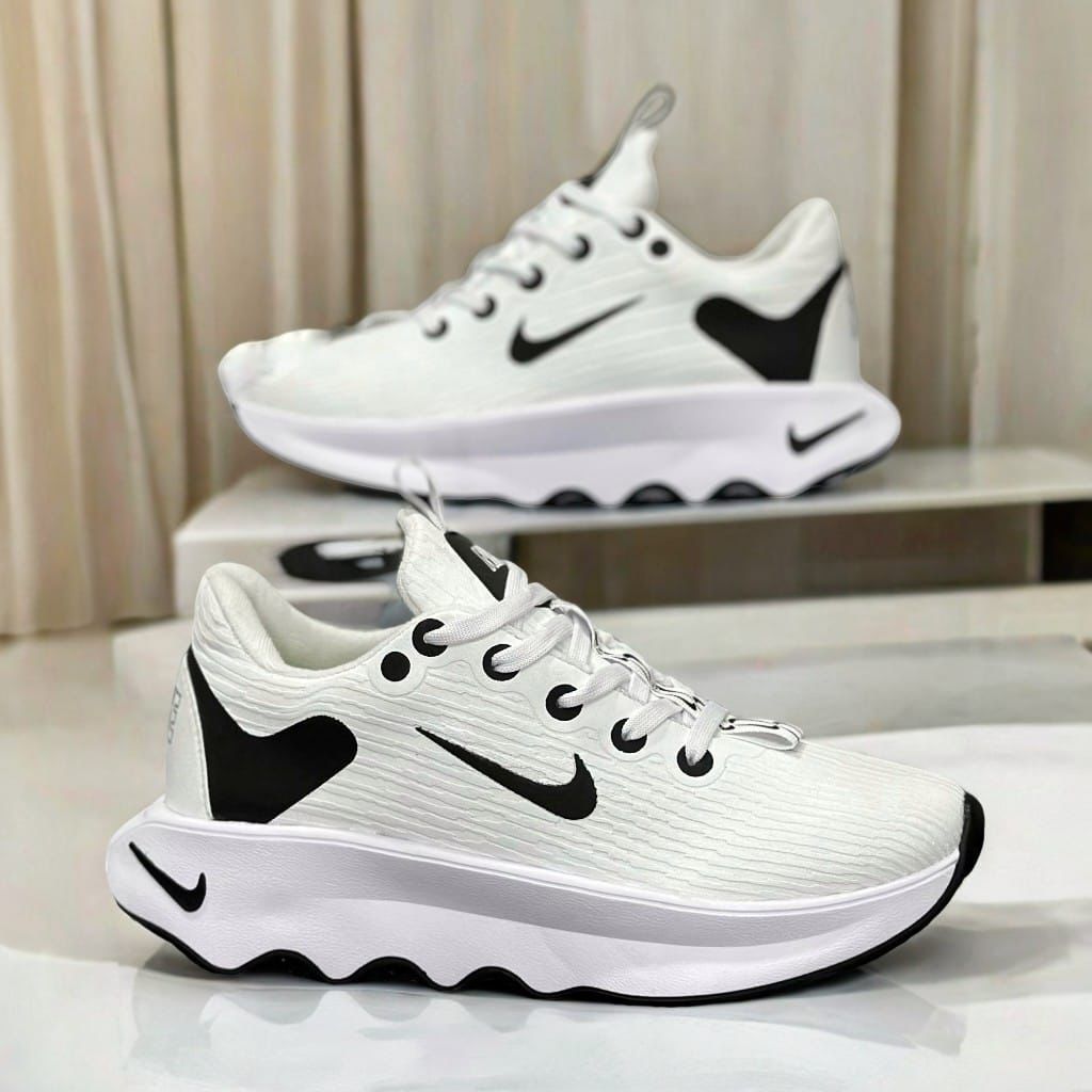 NIKE MOTIVA